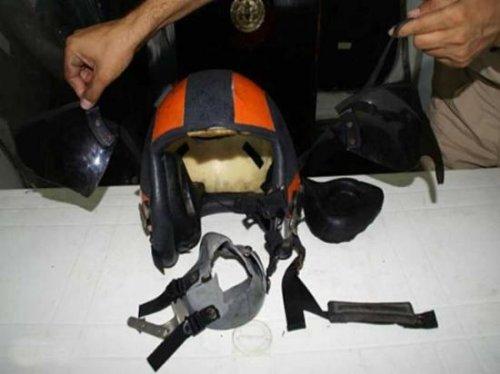 Suriye'nin vurduğu uçağın enkazından fotoğraflar