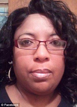 Cildinde tüy yerine tırnak çıkıyor 