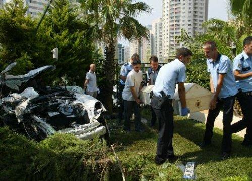 Porsche'la korkunç kaza
