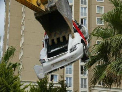 Porsche'la korkunç kaza