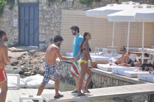 Survivor ünlüleri Çeşme'de balayı tazeledi