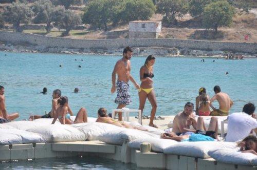 Survivor ünlüleri Çeşme'de balayı tazeledi
