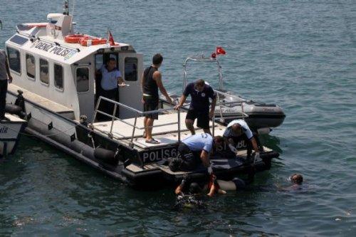 Kadıköy'de denizde ceset bulundu
