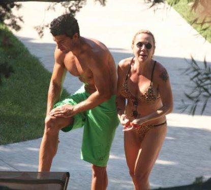 Billur Kalkavan genç kızlara taş çıkarttı