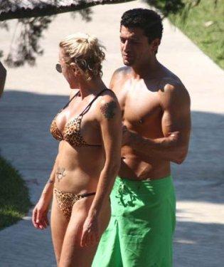 Billur Kalkavan genç kızlara taş çıkarttı