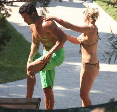 Billur Kalkavan genç kızlara taş çıkarttı