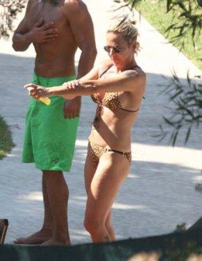 Billur Kalkavan genç kızlara taş çıkarttı