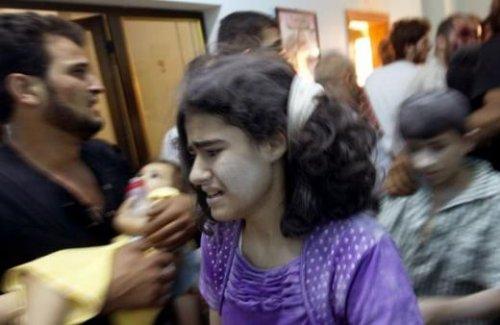 Azaz'a hava saldırısı: 80 ölü