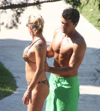 Billur Kalkavan genç kızlara taş çıkarttı