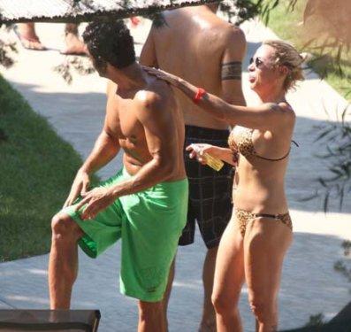 Billur Kalkavan genç kızlara taş çıkarttı