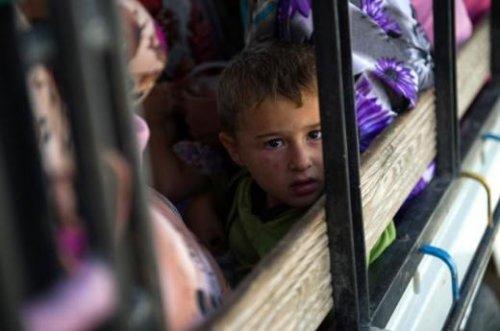 Azaz'a hava saldırısı: 80 ölü