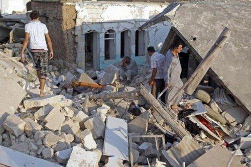 Azaz'a hava saldırısı: 80 ölü