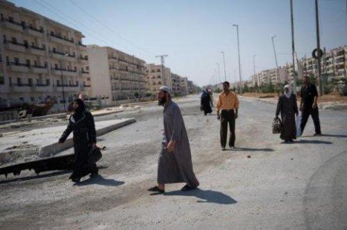 Azaz'a hava saldırısı: 80 ölü