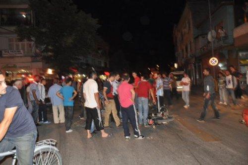 Talihsiz gencin üzerinden iki kere araba geçti