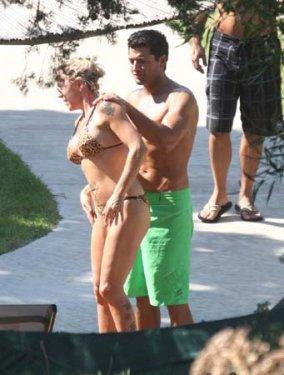 Billur Kalkavan genç kızlara taş çıkarttı