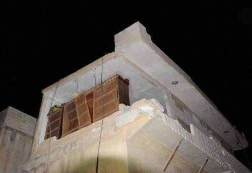 Azaz'a hava saldırısı: 80 ölü