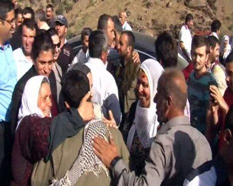 PKK BDP'lilerin yolunu kesti