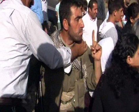 PKK BDP'lilerin yolunu kesti