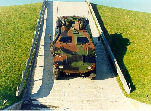 Taktik tekerlekli zırhlı araç Kobra