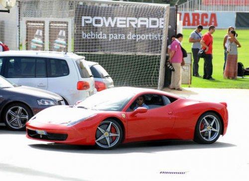 Arda'nın kelepir Ferrari'si