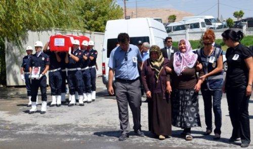 Van'da şehit olan polis memleketine uğurlandı