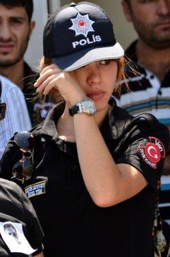 Van'da şehit olan polis memleketine uğurlandı