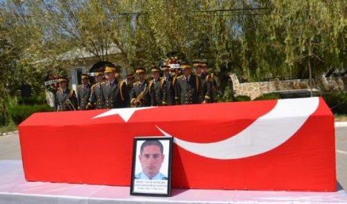 Van'da şehit olan polis memleketine uğurlandı