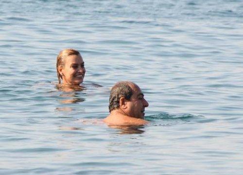 Sibel Turnagöl ve eşinin deniz keyfi 