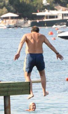 Sibel Turnagöl ve eşinin deniz keyfi 