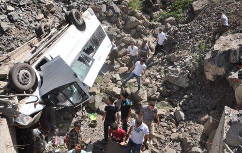 Şırnak'ta halk askerleri hastaneye yetiştirdi