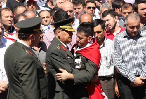 Çorumlu şehit Uzman Çavuş toprağa verildi