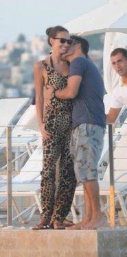 Musti ve Emina'nın iskele romantizmi