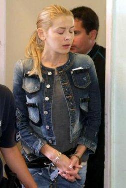 Sosyetik güzel 3 can aldı