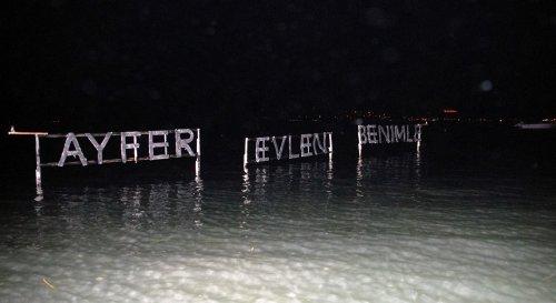 Çılgın aşık boğazı yaktı