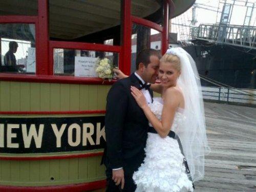 Didem Uzel Manhattan'da evlendi 