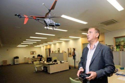 Fatih Altaylı ve İzzet Çapa mutfakta