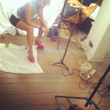 Gülben Ergen fotoğraf çekimi set arkası görüntüleri