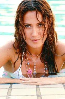 Kraliçe meğer intihar etmemiş