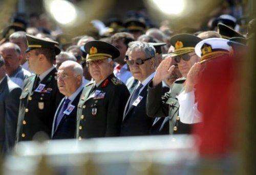 Şehit Yüzbaşı Kırıcı son yolculuğuna uğurlandı