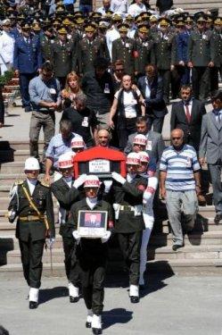 Şehit Yüzbaşı Kırıcı son yolculuğuna uğurlandı