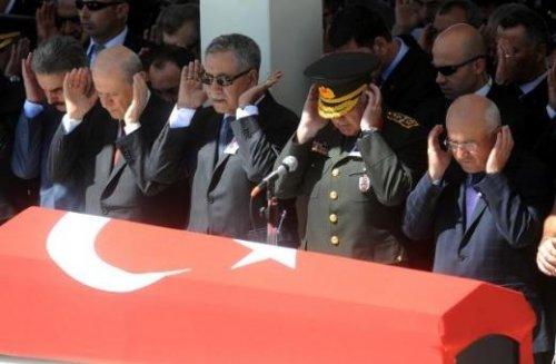 Şehit Yüzbaşı Kırıcı son yolculuğuna uğurlandı