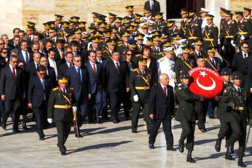 Devletin zirvesi 30 ağustos için Anıtkabir'de 