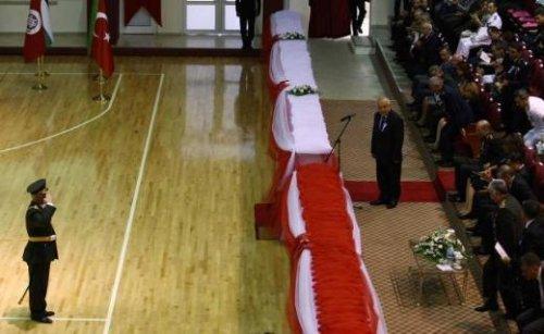 GATA'da kılıçlar altında evlenme teklifi