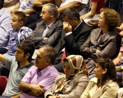 GATA'da kılıçlar altında evlenme teklifi