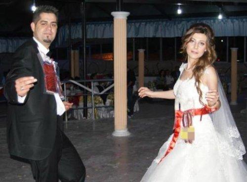 Kayseri'de geline sucuk taktılar