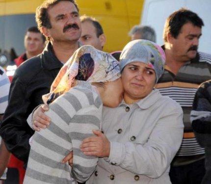 Acılı aileler Afyon'da patlama alanında