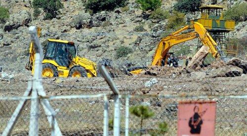 Yaralı askerler patlama bölgesine getirildi