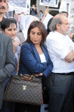 Aysel Tuğluk'un lüks 'Louis Vuitton' çantası