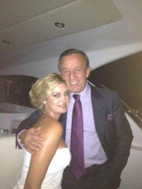 Ali Ağaoğlu'ndan Petek Ertüre'ye dillere destan parti