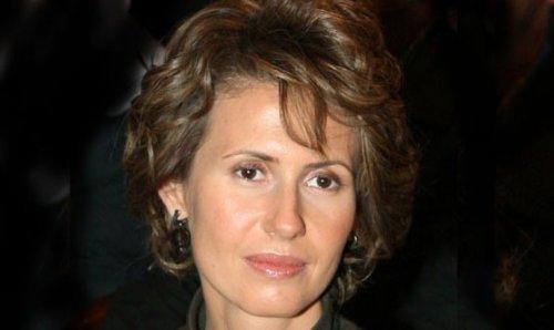 Esad bu günlerini mumla arıyor 